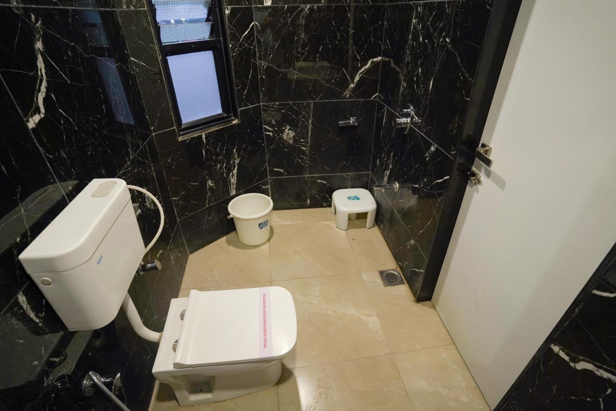 Hotel Shertown Αχμπανταμπάντ Εξωτερικό φωτογραφία