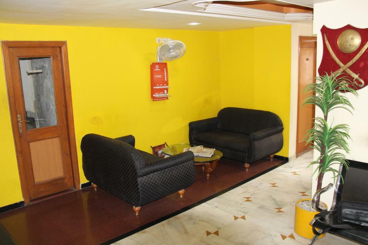Hotel Shertown Αχμπανταμπάντ Εξωτερικό φωτογραφία